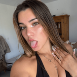 angela_aa34