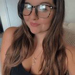 brunette.girly11